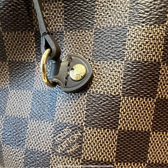 SOLD!! Authentic Louis Vuitton Neverfull MM Damier ebene - Picture 4 of 6